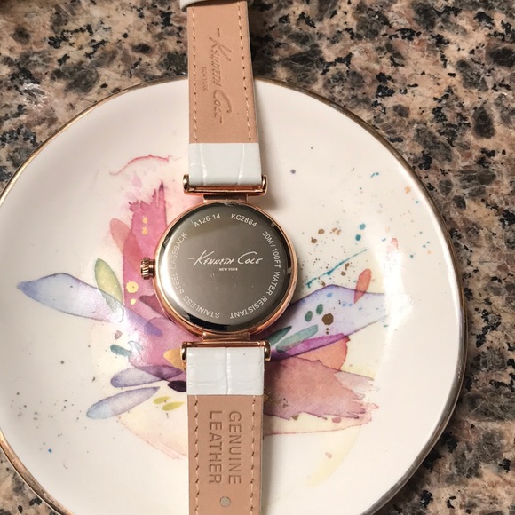 Kenneth Cole Diamond - Picture 4 of 5